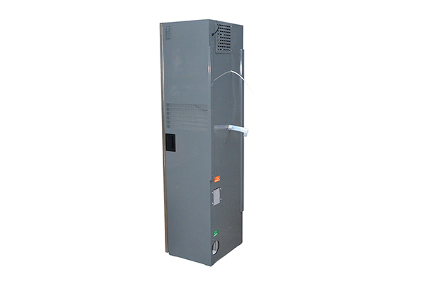 Which humidification technology does the humidification and fresh air integrated machine use to avoid the risk of secondary contamination?